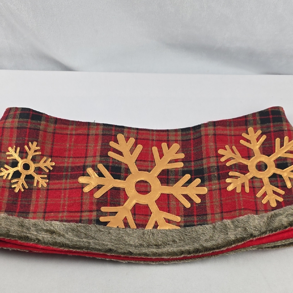 Plaid Snowflake Fur Trimmed Tree Collar Home Accent - Picture 4 of 8